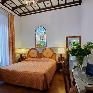 Farnese Hotel Rome
